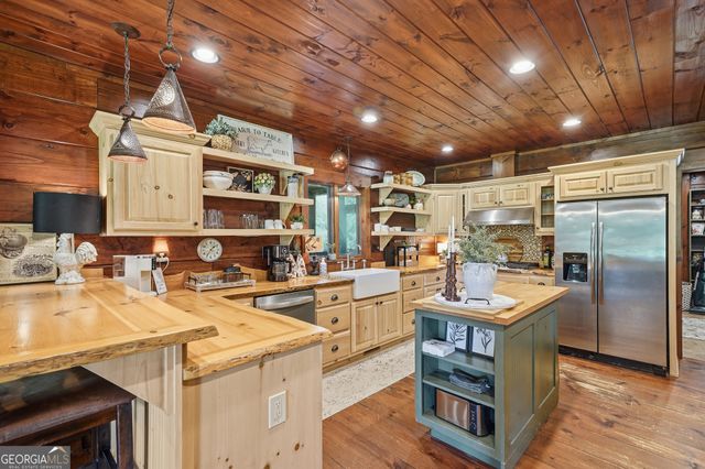 965 Bell Road 9 & 11, Mineral Bluff, GA 30559