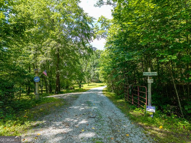 965 Bell Road 9 & 11, Mineral Bluff, GA 30559