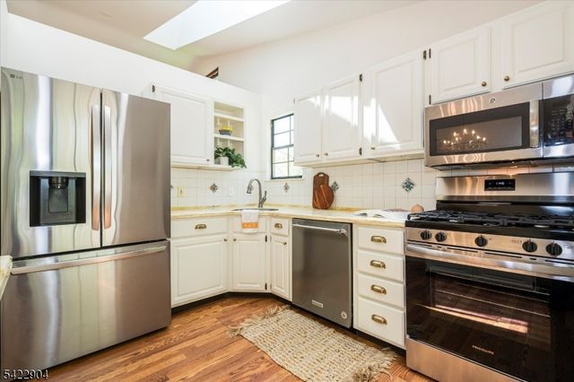 68 Susquehanna Trl, Branchburg Twp., NJ 08876