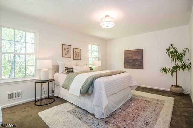 68 Susquehanna Trl, Branchburg Twp., NJ 08876
