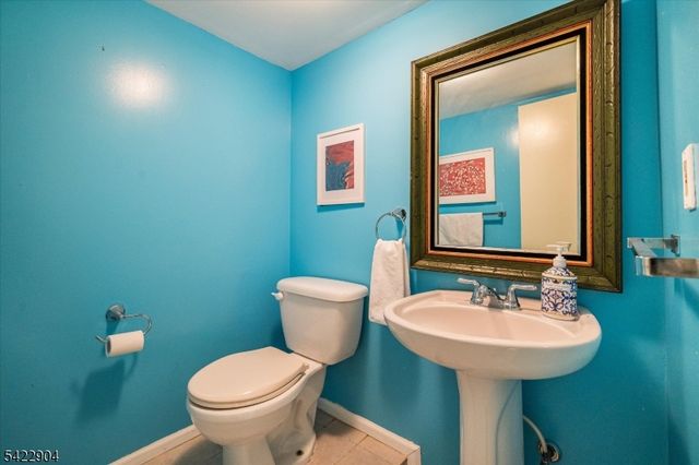 68 Susquehanna Trl, Branchburg Twp., NJ 08876
