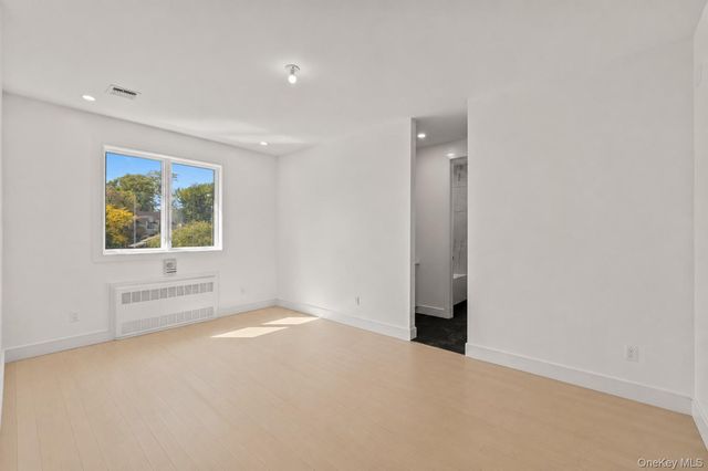 15 Warren Court 314, Monsey, NY 10952