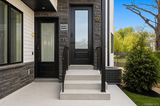 15 Warren Court 314, Monsey, NY 10952