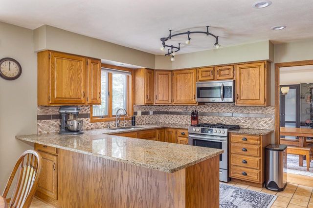 1730 GRABER STREET, Oshkosh, WI 54901