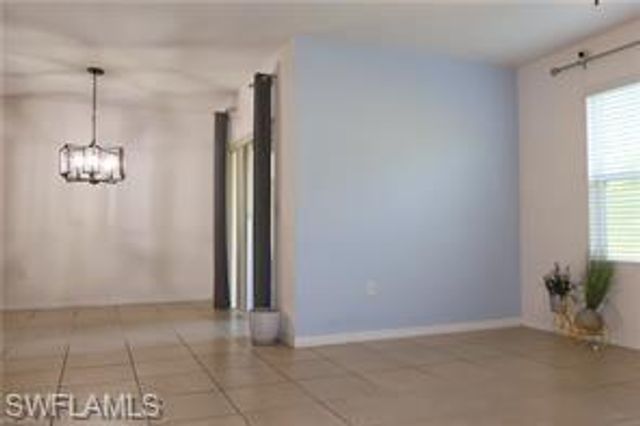10548 Canal Brook LN, Lehigh Acres, FL 33936
