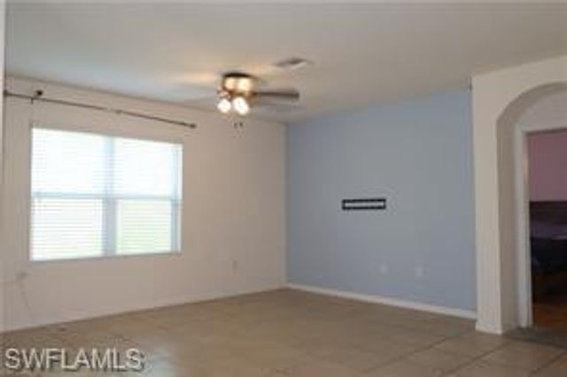 10548 Canal Brook LN, Lehigh Acres, FL 33936