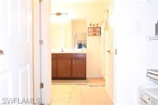 10548 Canal Brook LN, Lehigh Acres, FL 33936