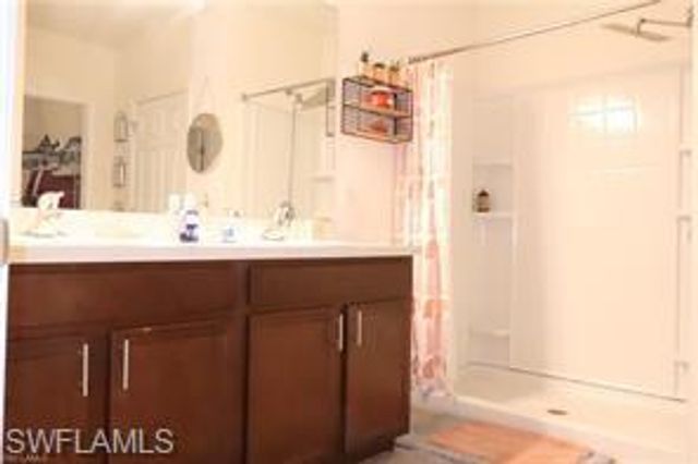 10548 Canal Brook LN, Lehigh Acres, FL 33936