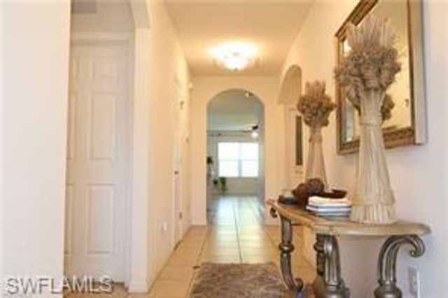 10548 Canal Brook LN, Lehigh Acres, FL 33936