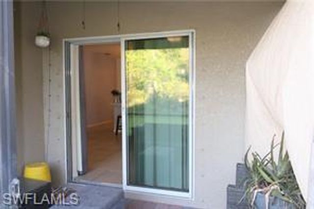 10548 Canal Brook LN, Lehigh Acres, FL 33936