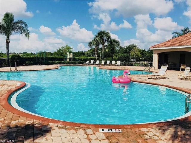 10548 Canal Brook LN, Lehigh Acres, FL 33936