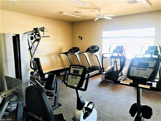 10548 Canal Brook LN, Lehigh Acres, FL 33936