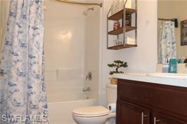 10548 Canal Brook LN, Lehigh Acres, FL 33936