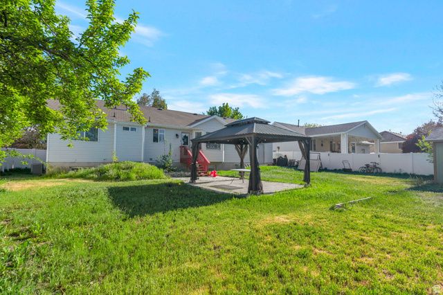 5244 W SHAGGY PEAK DR, Riverton, UT 84096