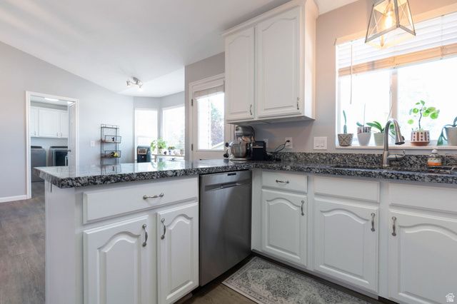 5244 W SHAGGY PEAK DR, Riverton, UT 84096