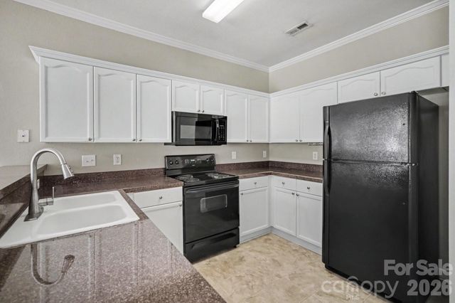 5604 Santeelah Court, Charlotte, NC 28217