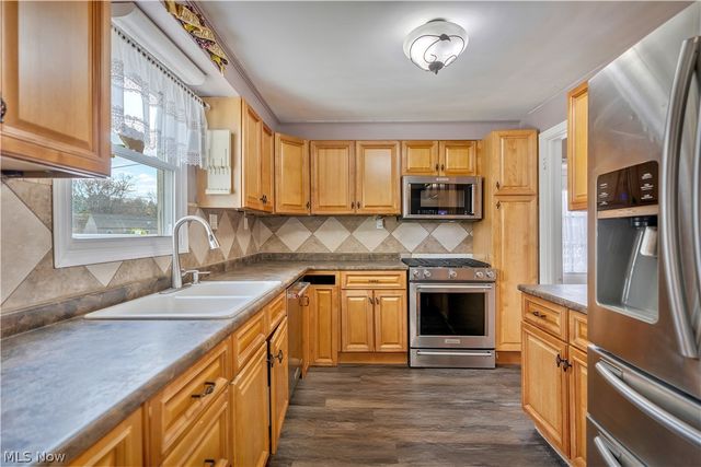 263 Everhard Road SW, North Canton, OH 44709