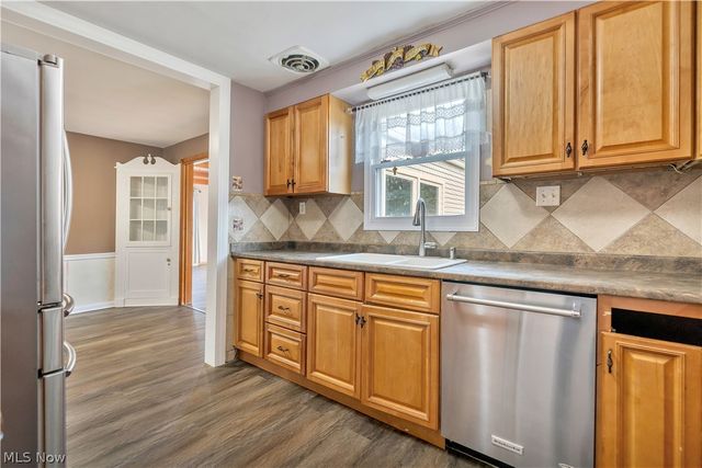 263 Everhard Road SW, North Canton, OH 44709