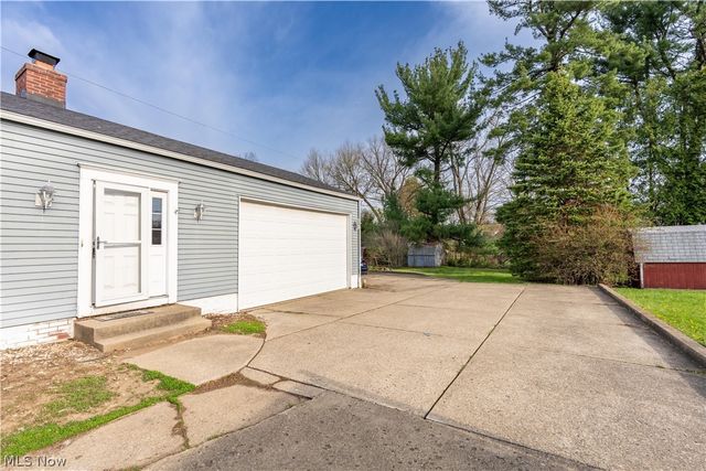 263 Everhard Road SW, North Canton, OH 44709