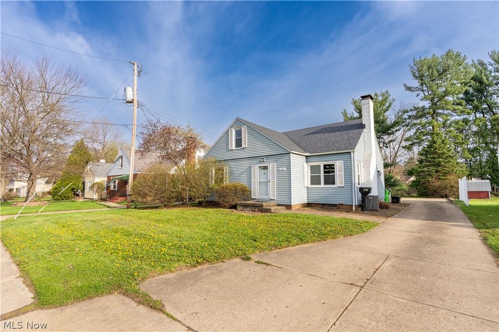 263 Everhard Road SW, North Canton, OH 44709