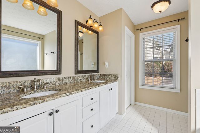 521 Red Tip Court, Loganville, GA 30052