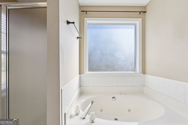 521 Red Tip Court, Loganville, GA 30052