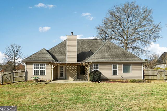521 Red Tip Court, Loganville, GA 30052