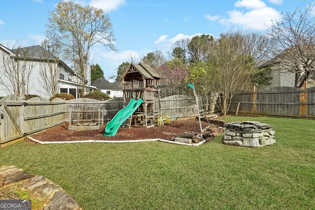 521 Red Tip Court, Loganville, GA 30052