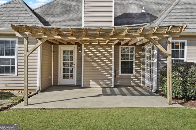 521 Red Tip Court, Loganville, GA 30052