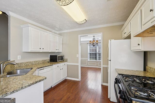 521 Red Tip Court, Loganville, GA 30052