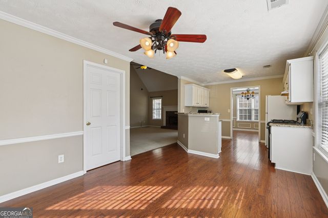 521 Red Tip Court, Loganville, GA 30052