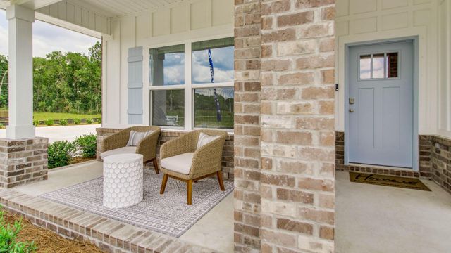 8028 Fir Tree Drive, Milton, FL 32583