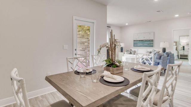 8028 Fir Tree Drive, Milton, FL 32583