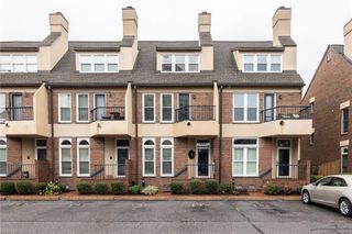139 Crawford PW # 20, Portsmouth, VA 23704