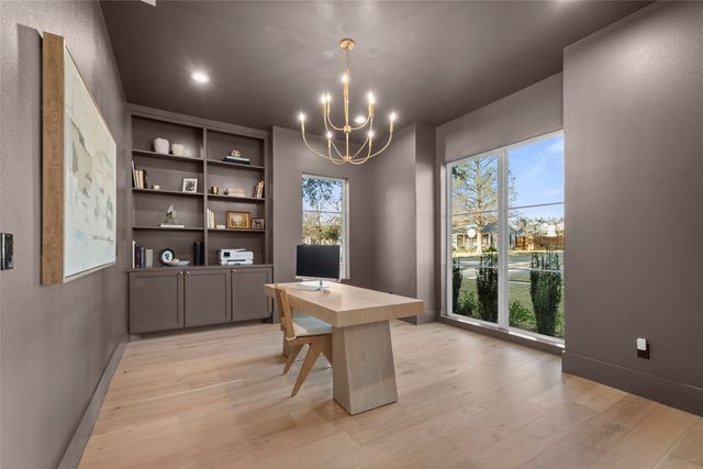 9000 Forest Hills Boulevard, Dallas, TX 75218