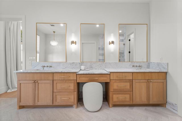 9000 Forest Hills Boulevard, Dallas, TX 75218