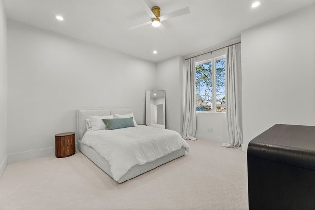 9000 Forest Hills Boulevard, Dallas, TX 75218