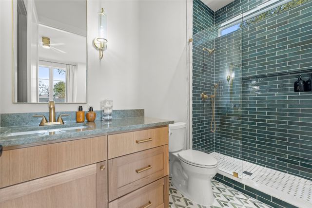 9000 Forest Hills Boulevard, Dallas, TX 75218