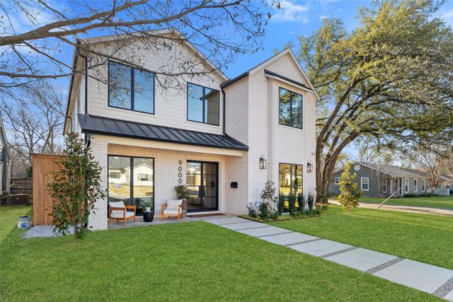 9000 Forest Hills Boulevard, Dallas, TX 75218