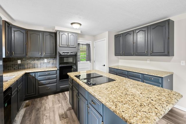 1243 Sycamore Street, Young Harris, GA 30582