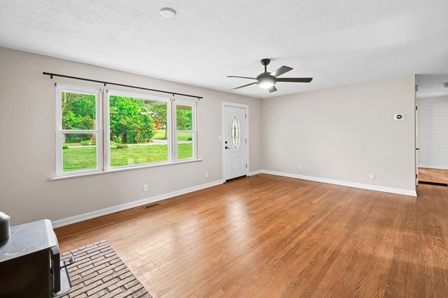1243 Sycamore Street, Young Harris, GA 30582
