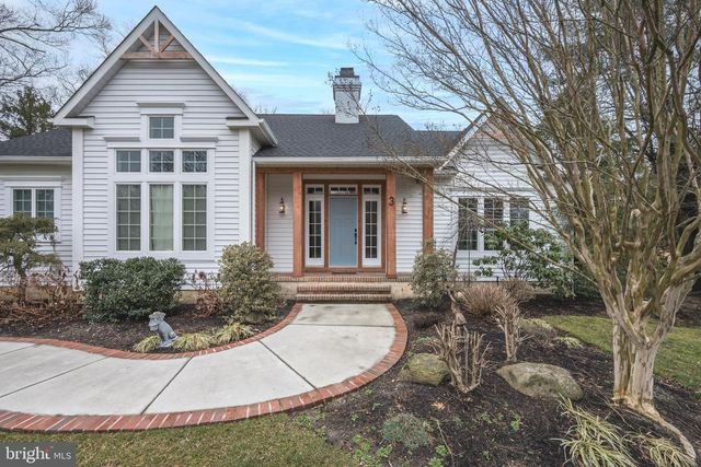 3 SCHOOLHOUSE DR, Medford, NJ 08055