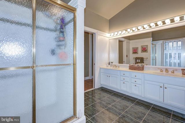 3 SCHOOLHOUSE DR, Medford, NJ 08055