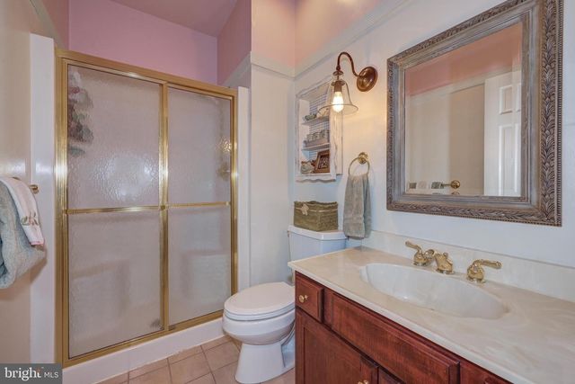 3 SCHOOLHOUSE DR, Medford, NJ 08055