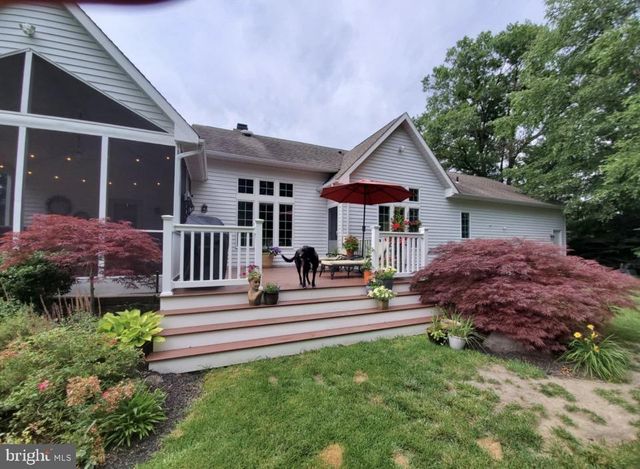 3 SCHOOLHOUSE DR, Medford, NJ 08055