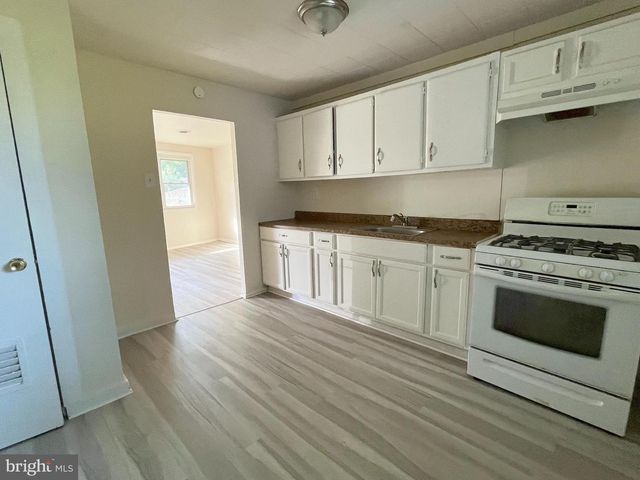 227 KINSLEY RD, Pemberton, NJ 08068