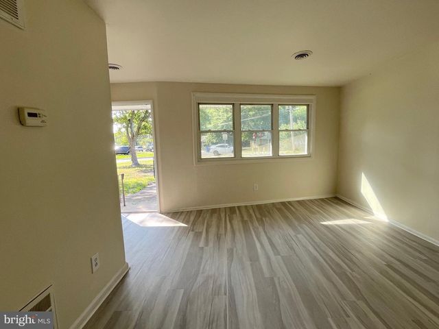 227 KINSLEY RD, Pemberton, NJ 08068