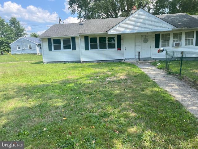 227 KINSLEY RD, Pemberton, NJ 08068