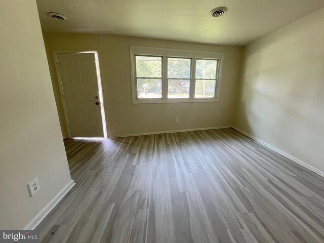 227 KINSLEY RD, Pemberton, NJ 08068