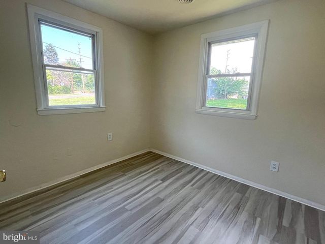 227 KINSLEY RD, Pemberton, NJ 08068